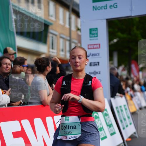 20.09.2026 - PSD Bank Halbmarathon LAZAROV Photography http://msf.ph/oto/10541873 20.09.2026 12:26:59 Ziel 1738, 2021, 2295, 2538 meine-sportfotos.de