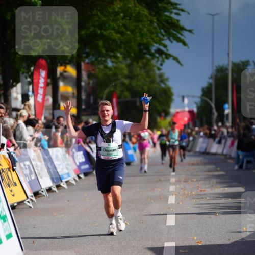 20.09.2026 - PSD Bank Halbmarathon LAZAROV Photography http://msf.ph/oto/10541896 20.09.2026 12:27:11 Ziel 1480 meine-sportfotos.de