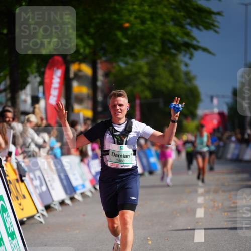 20.09.2026 - PSD Bank Halbmarathon LAZAROV Photography http://msf.ph/oto/10541901 20.09.2026 12:27:12 Ziel 1480 meine-sportfotos.de