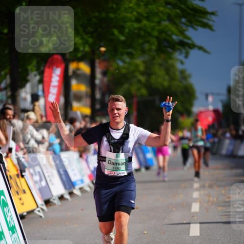 20.09.2026 - PSD Bank Halbmarathon LAZAROV Photography http://msf.ph/oto/10541903 20.09.2026 12:27:12 Ziel 1480 meine-sportfotos.de