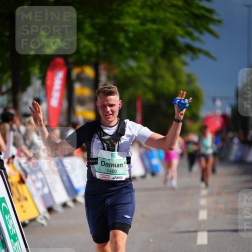 20.09.2026 - PSD Bank Halbmarathon LAZAROV Photography http://msf.ph/oto/10541909 20.09.2026 12:27:12 Ziel 1480 meine-sportfotos.de