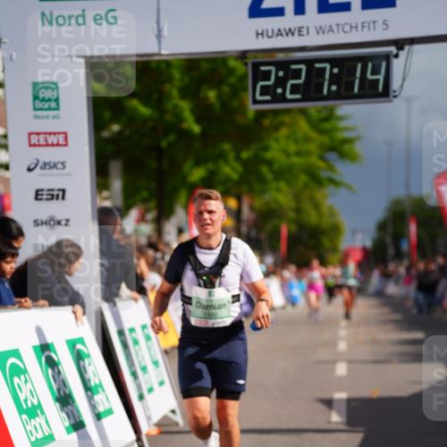 20.09.2026 - PSD Bank Halbmarathon LAZAROV Photography http://msf.ph/oto/10541912 20.09.2026 12:27:13 Ziel 1480 meine-sportfotos.de