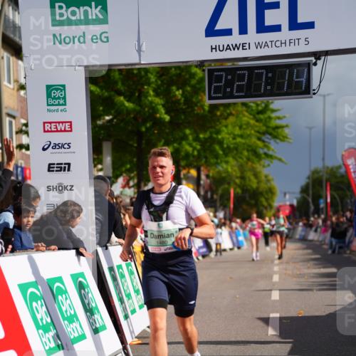 20.09.2026 - PSD Bank Halbmarathon LAZAROV Photography http://msf.ph/oto/10541916 20.09.2026 12:27:13 Ziel 1480 meine-sportfotos.de