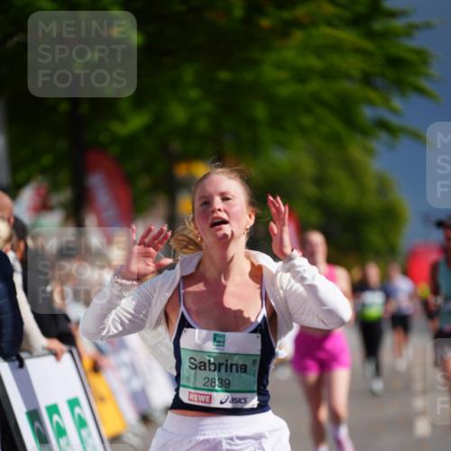 20.09.2026 - PSD Bank Halbmarathon LAZAROV Photography http://msf.ph/oto/10541946 20.09.2026 12:27:21 Ziel 1480, 1667, 2839, 3294 meine-sportfotos.de