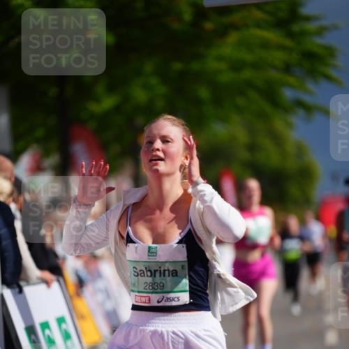 20.09.2026 - PSD Bank Halbmarathon LAZAROV Photography http://msf.ph/oto/10541948 20.09.2026 12:27:21 Ziel 1480, 1667, 2839, 3294 meine-sportfotos.de