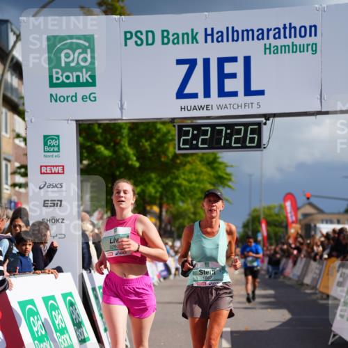 20.09.2026 - PSD Bank Halbmarathon LAZAROV Photography http://msf.ph/oto/10541980 20.09.2026 12:27:25 Ziel 1667, 2279, 2839, 3294 meine-sportfotos.de