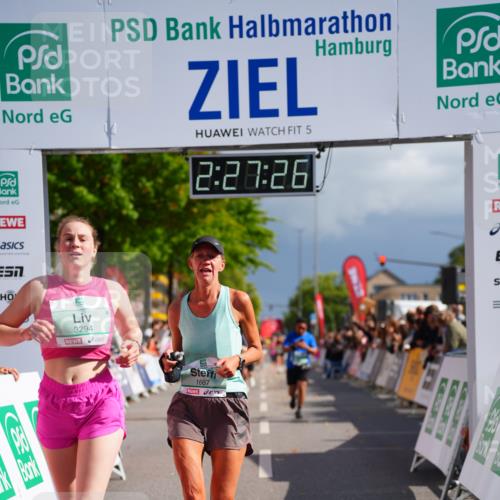 20.09.2026 - PSD Bank Halbmarathon LAZAROV Photography http://msf.ph/oto/10541982 20.09.2026 12:27:26 Ziel 1186, 1667, 2279, 2839, 3294 meine-sportfotos.de