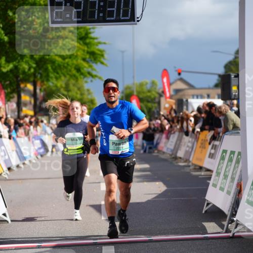 20.09.2026 - PSD Bank Halbmarathon LAZAROV Photography http://msf.ph/oto/10541997 20.09.2026 12:27:29 Ziel 1186, 1667, 2279, 3294 meine-sportfotos.de