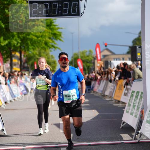 20.09.2026 - PSD Bank Halbmarathon LAZAROV Photography http://msf.ph/oto/10542001 20.09.2026 12:27:29 Ziel 1186, 1667, 2279, 3294 meine-sportfotos.de