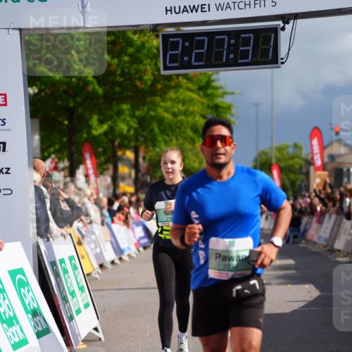 20.09.2026 - PSD Bank Halbmarathon LAZAROV Photography http://msf.ph/oto/10542010 20.09.2026 12:27:30 Ziel 1186, 1667, 2279, 3294, 4193 meine-sportfotos.de