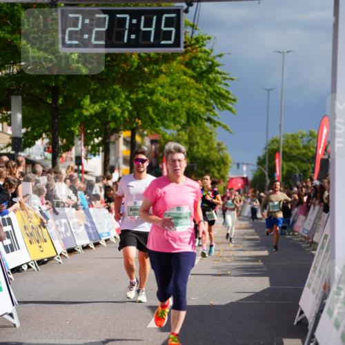 20.09.2026 - PSD Bank Halbmarathon LAZAROV Photography http://msf.ph/oto/10542102 20.09.2026 12:27:44 Ziel 2444, 2943, 4003, 4264, 4792 meine-sportfotos.de