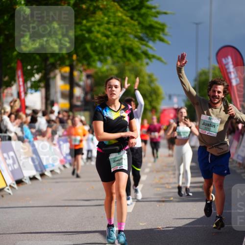 20.09.2026 - PSD Bank Halbmarathon LAZAROV Photography http://msf.ph/oto/10542138 20.09.2026 12:27:49 Ziel 2943, 3564, 4003, 4187, 4242, 4244, 4264, 4792 meine-sportfotos.de