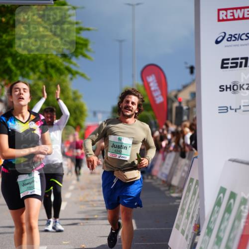 20.09.2026 - PSD Bank Halbmarathon LAZAROV Photography http://msf.ph/oto/10542147 20.09.2026 12:27:50 Ziel 2943, 3564, 4003, 4187, 4242, 4244, 4264 meine-sportfotos.de