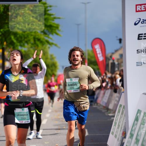 20.09.2026 - PSD Bank Halbmarathon LAZAROV Photography http://msf.ph/oto/10542155 20.09.2026 12:27:50 Ziel 2943, 3564, 4003, 4187, 4242, 4244, 4264 meine-sportfotos.de