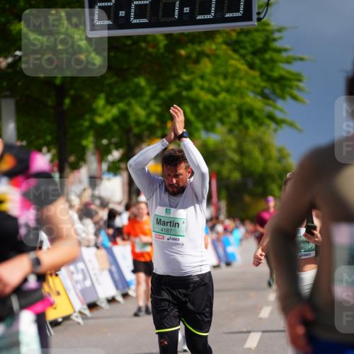 20.09.2026 - PSD Bank Halbmarathon LAZAROV Photography http://msf.ph/oto/10542169 20.09.2026 12:27:52 Ziel 1517, 2943, 3564, 4003, 4187, 4242, 4244 meine-sportfotos.de