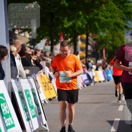 20.09.2026 - PSD Bank Halbmarathon LAZAROV Photography http://msf.ph/oto/10542204 20.09.2026 12:27:59 Ziel 1517, 2427, 3564, 3594, 3947, 4187, 4242, 4244 meine-sportfotos.de