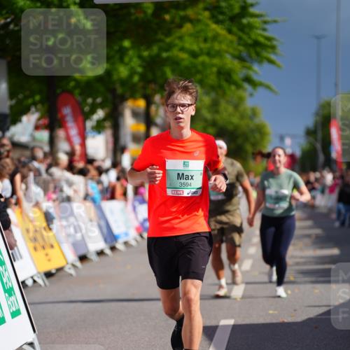 20.09.2026 - PSD Bank Halbmarathon LAZAROV Photography http://msf.ph/oto/10542225 20.09.2026 12:28:03 Ziel 1517, 2427, 3594, 3947, 4586, 4587 meine-sportfotos.de