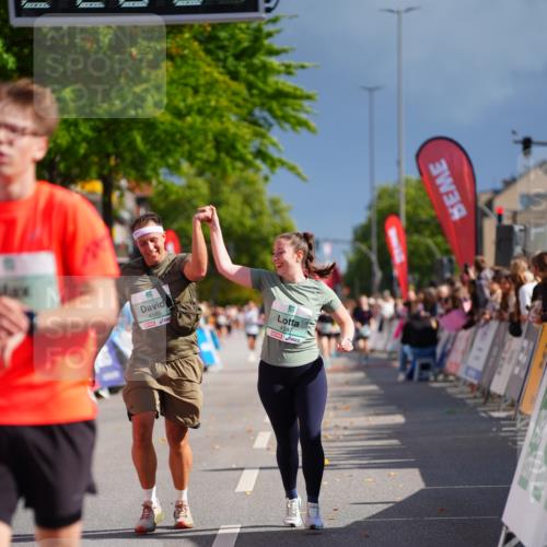 20.09.2026 - PSD Bank Halbmarathon LAZAROV Photography http://msf.ph/oto/10542233 20.09.2026 12:28:04 Ziel 2427, 3594, 3947, 4586, 4587 meine-sportfotos.de