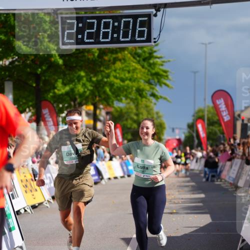 20.09.2026 - PSD Bank Halbmarathon LAZAROV Photography http://msf.ph/oto/10542244 20.09.2026 12:28:05 Ziel 2427, 3594, 3947, 4586, 4587 meine-sportfotos.de