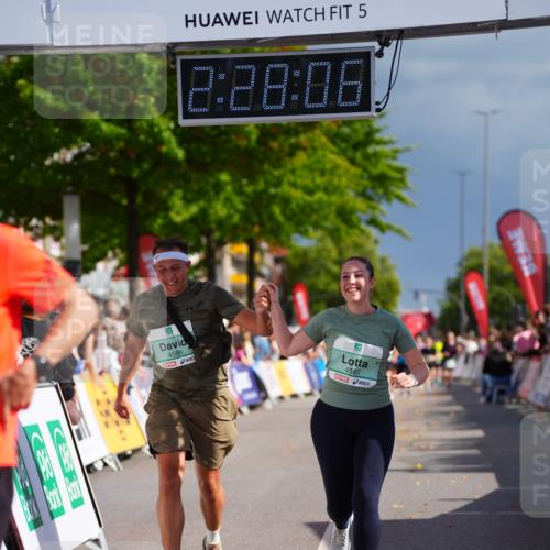 20.09.2026 - PSD Bank Halbmarathon LAZAROV Photography http://msf.ph/oto/10542248 20.09.2026 12:28:05 Ziel 2427, 3594, 3947, 4586, 4587 meine-sportfotos.de