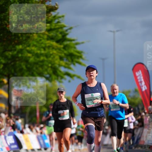 20.09.2026 - PSD Bank Halbmarathon LAZAROV Photography http://msf.ph/oto/10542283 20.09.2026 12:28:15 Ziel 1367, 4455, 4540 meine-sportfotos.de