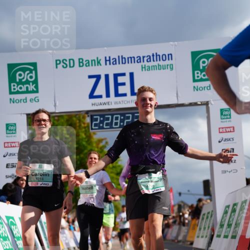 20.09.2026 - PSD Bank Halbmarathon LAZAROV Photography http://msf.ph/oto/10542335 20.09.2026 12:28:23 Ziel 1214, 1367, 1421, 2717, 4412, 4455, 4540, 4557 meine-sportfotos.de