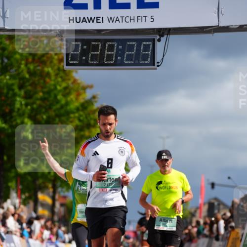 20.09.2026 - PSD Bank Halbmarathon LAZAROV Photography http://msf.ph/oto/10542342 20.09.2026 12:28:28 Ziel 1214, 1421, 2172, 2717, 3343, 3958, 3959, 4412, 4557 meine-sportfotos.de