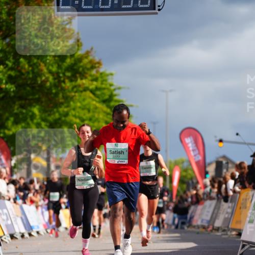 20.09.2026 - PSD Bank Halbmarathon LAZAROV Photography http://msf.ph/oto/10542396 20.09.2026 12:28:37 Ziel 1117, 2277, 3343, 3907, 3958, 3959 meine-sportfotos.de