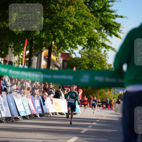 20.09.2026 - PSD Bank Halbmarathon LAZAROV Photography http://msf.ph/oto/10547734 20.09.2026 10:27:18 Ziel 371 meine-sportfotos.de