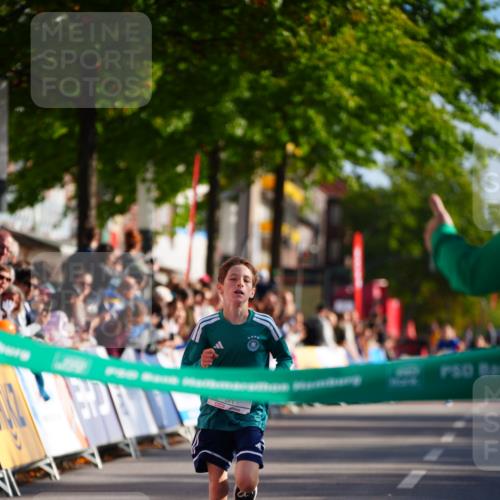 20.09.2026 - PSD Bank Halbmarathon LAZAROV Photography http://msf.ph/oto/10547741 20.09.2026 10:27:22 Ziel 371 meine-sportfotos.de