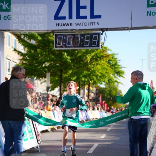 20.09.2026 - PSD Bank Halbmarathon LAZAROV Photography http://msf.ph/oto/10547745 20.09.2026 10:27:23 Ziel 371 meine-sportfotos.de