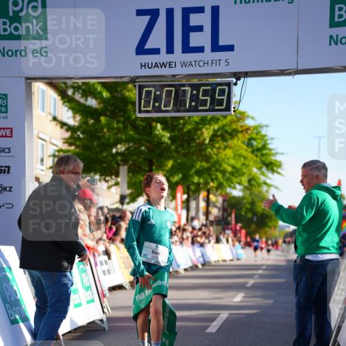 20.09.2026 - PSD Bank Halbmarathon LAZAROV Photography http://msf.ph/oto/10547747 20.09.2026 10:27:23 Ziel 371 meine-sportfotos.de