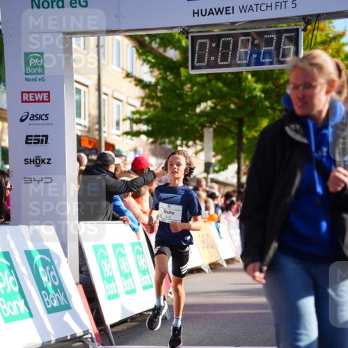 20.09.2026 - PSD Bank Halbmarathon LAZAROV Photography http://msf.ph/oto/10547765 20.09.2026 10:27:50 Ziel 345, 412 meine-sportfotos.de