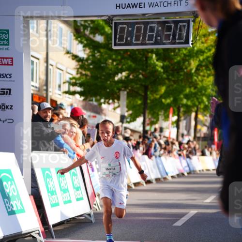 20.09.2026 - PSD Bank Halbmarathon LAZAROV Photography http://msf.ph/oto/10547773 20.09.2026 10:27:55 Ziel 345, 412 meine-sportfotos.de