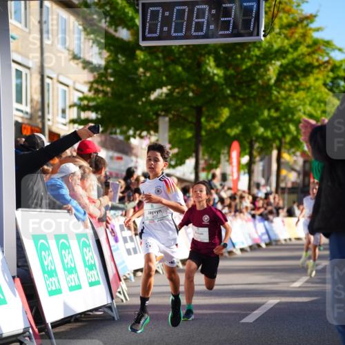 20.09.2026 - PSD Bank Halbmarathon LAZAROV Photography http://msf.ph/oto/10547781 20.09.2026 10:28:01 Ziel 216, 241, 345, 457 meine-sportfotos.de