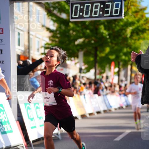 20.09.2026 - PSD Bank Halbmarathon LAZAROV Photography http://msf.ph/oto/10547786 20.09.2026 10:28:03 Ziel 216, 241, 250, 445, 457 meine-sportfotos.de