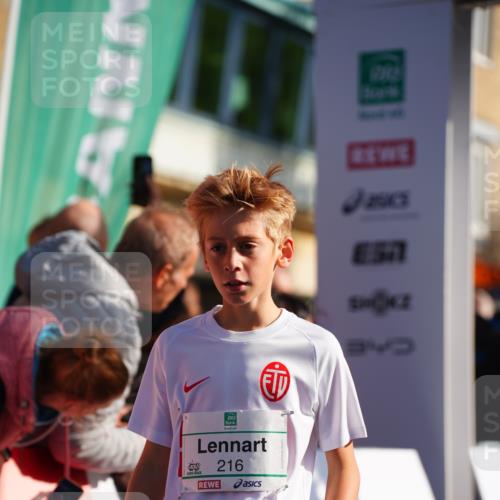 20.09.2026 - PSD Bank Halbmarathon LAZAROV Photography http://msf.ph/oto/10547794 20.09.2026 10:28:06 Ziel 130, 216, 241, 250, 445, 457 meine-sportfotos.de