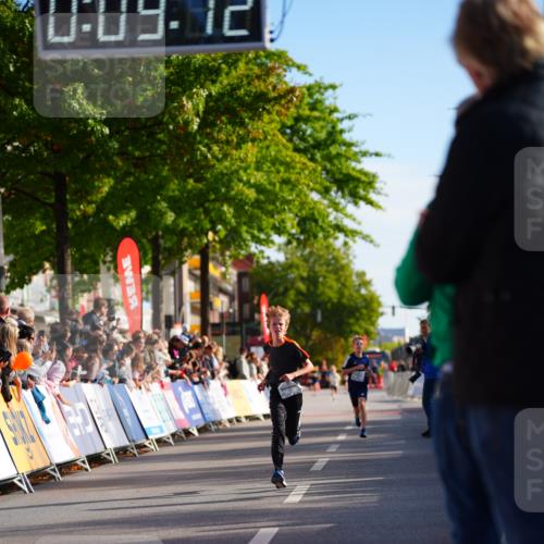 20.09.2026 - PSD Bank Halbmarathon LAZAROV Photography http://msf.ph/oto/10547826 20.09.2026 10:28:36 Ziel 111, 324 meine-sportfotos.de