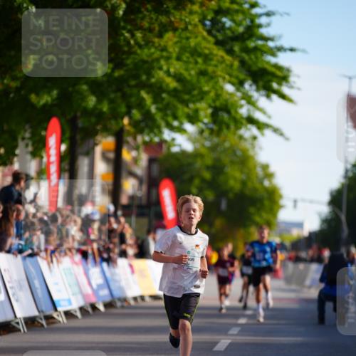 20.09.2026 - PSD Bank Halbmarathon LAZAROV Photography http://msf.ph/oto/10547844 20.09.2026 10:28:53 Ziel 354 meine-sportfotos.de