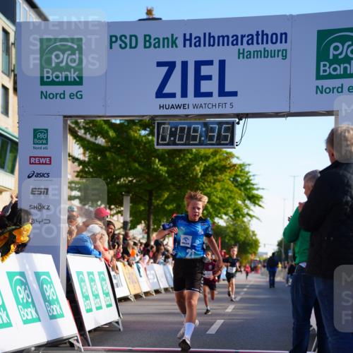 20.09.2026 - PSD Bank Halbmarathon LAZAROV Photography http://msf.ph/oto/10547857 20.09.2026 10:28:59 Ziel 211, 242, 258, 354 meine-sportfotos.de