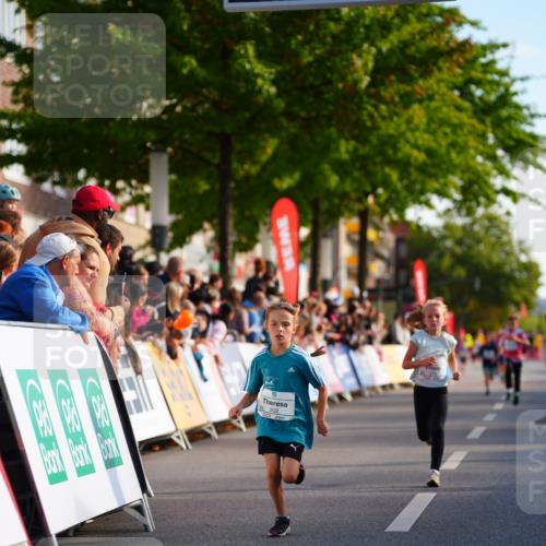 20.09.2026 - PSD Bank Halbmarathon LAZAROV Photography http://msf.ph/oto/10547945 20.09.2026 10:29:49 Ziel 165, 202, 231, 279, 417 meine-sportfotos.de