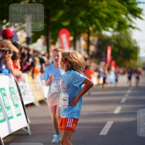 20.09.2026 - PSD Bank Halbmarathon LAZAROV Photography http://msf.ph/oto/10548044 20.09.2026 10:30:41 Ziel 159, 160, 176, 256, 257, 319, 340, 391, 408 meine-sportfotos.de