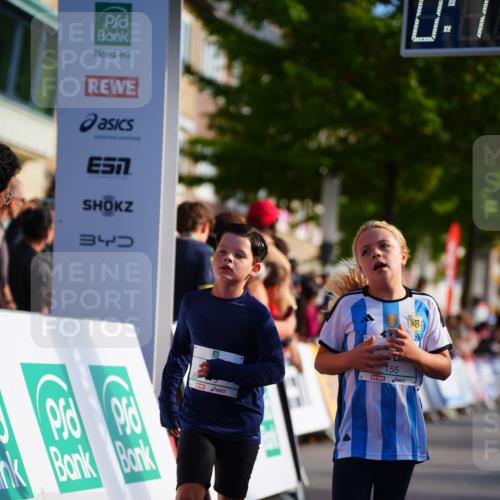 20.09.2026 - PSD Bank Halbmarathon LAZAROV Photography http://msf.ph/oto/10548098 20.09.2026 10:31:16 Ziel 115, 155, 245, 280, 326, 394, 448 meine-sportfotos.de