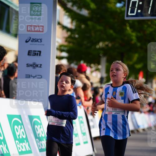 20.09.2026 - PSD Bank Halbmarathon LAZAROV Photography http://msf.ph/oto/10548099 20.09.2026 10:31:16 Ziel 115, 155, 245, 280, 326, 394, 448 meine-sportfotos.de