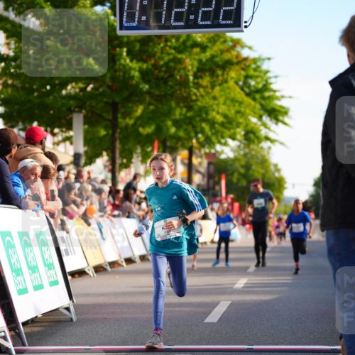 20.09.2026 - PSD Bank Halbmarathon LAZAROV Photography http://msf.ph/oto/10548161 20.09.2026 10:31:46 Ziel 103, 189, 208, 210, 219, 261, 322, 375, 414, 450 meine-sportfotos.de