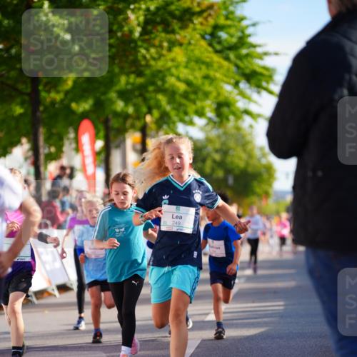 20.09.2026 - PSD Bank Halbmarathon LAZAROV Photography http://msf.ph/oto/10548224 20.09.2026 10:32:18 Ziel 117, 120, 153, 164, 170, 205, 226, 249, 285, 300, 346, 373, 453 meine-sportfotos.de