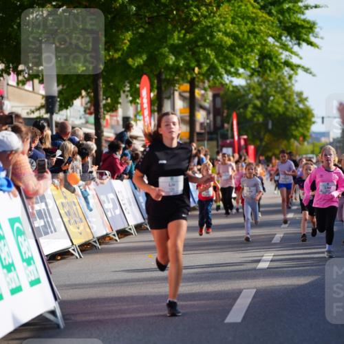 20.09.2026 - PSD Bank Halbmarathon LAZAROV Photography http://msf.ph/oto/10548239 20.09.2026 10:32:28 Ziel 107, 126, 131, 132, 243, 272, 299, 300 meine-sportfotos.de