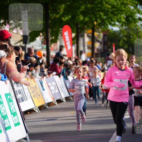 20.09.2026 - PSD Bank Halbmarathon LAZAROV Photography http://msf.ph/oto/10548246 20.09.2026 10:32:30 Ziel 107, 126, 129, 131, 132, 133, 198, 243, 244, 272, 299, 454 meine-sportfotos.de