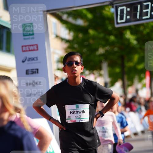 20.09.2026 - PSD Bank Halbmarathon LAZAROV Photography http://msf.ph/oto/10548265 20.09.2026 10:32:41 Ziel 118, 125, 129, 133, 178, 179, 182, 184, 191, 198, 200, 209, 244, 248, 288, 313, 333, 359, 396, 425, 443, 454 meine-sportfotos.de