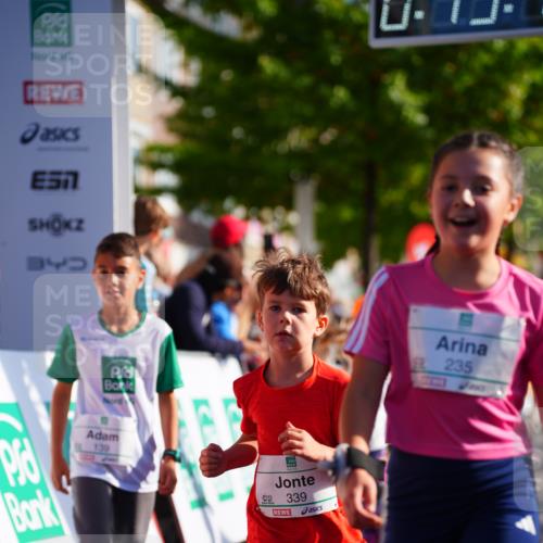 20.09.2026 - PSD Bank Halbmarathon LAZAROV Photography http://msf.ph/oto/10548319 20.09.2026 10:33:10 Ziel 139, 235, 291, 302, 308, 316, 339, 379, 386, 387 meine-sportfotos.de